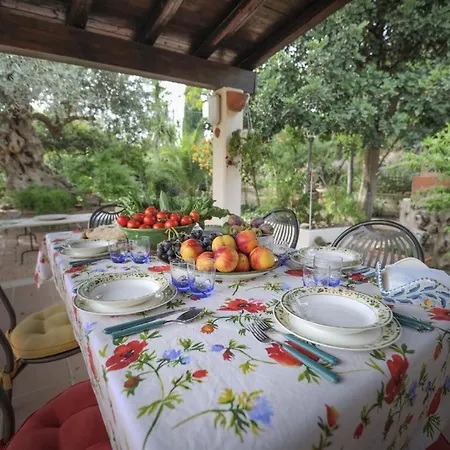 Donna Caterina House, Holiday home Pietraperzia
