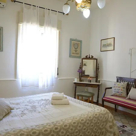 Donna Caterina House, Pietraperzia