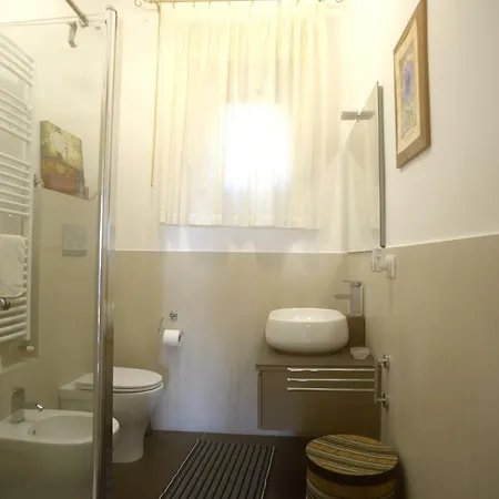 Donna Caterina House, * Pietraperzia