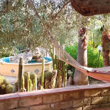 Donna Caterina House, Autentica Oasi Di Confort E Relax Nel Cuore Della Sicilia