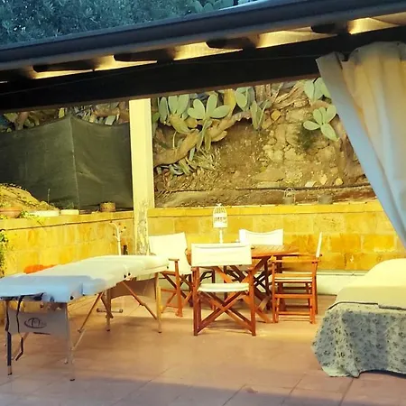 Donna Caterina House, Autentica Oasi Di Confort E Relax Nel Cuore Della Sicilia *