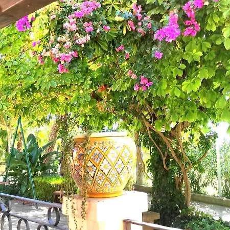 Donna Caterina House, Autentica Oasi Di Confort E Relax Nel Cuore Della Sicilia